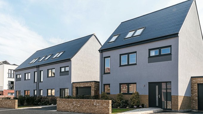 New homes in Corby, Northamptonshire built with structural shells supplied and erected by Etopia Custom